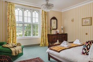 7 makuuhuonetta, silitysrauta/-lauta, internet, vuodevaatteet