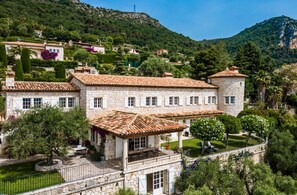 Exterior - Bastide Blanche - Five Bedroom Villa, Sleeps 12 (Vence)