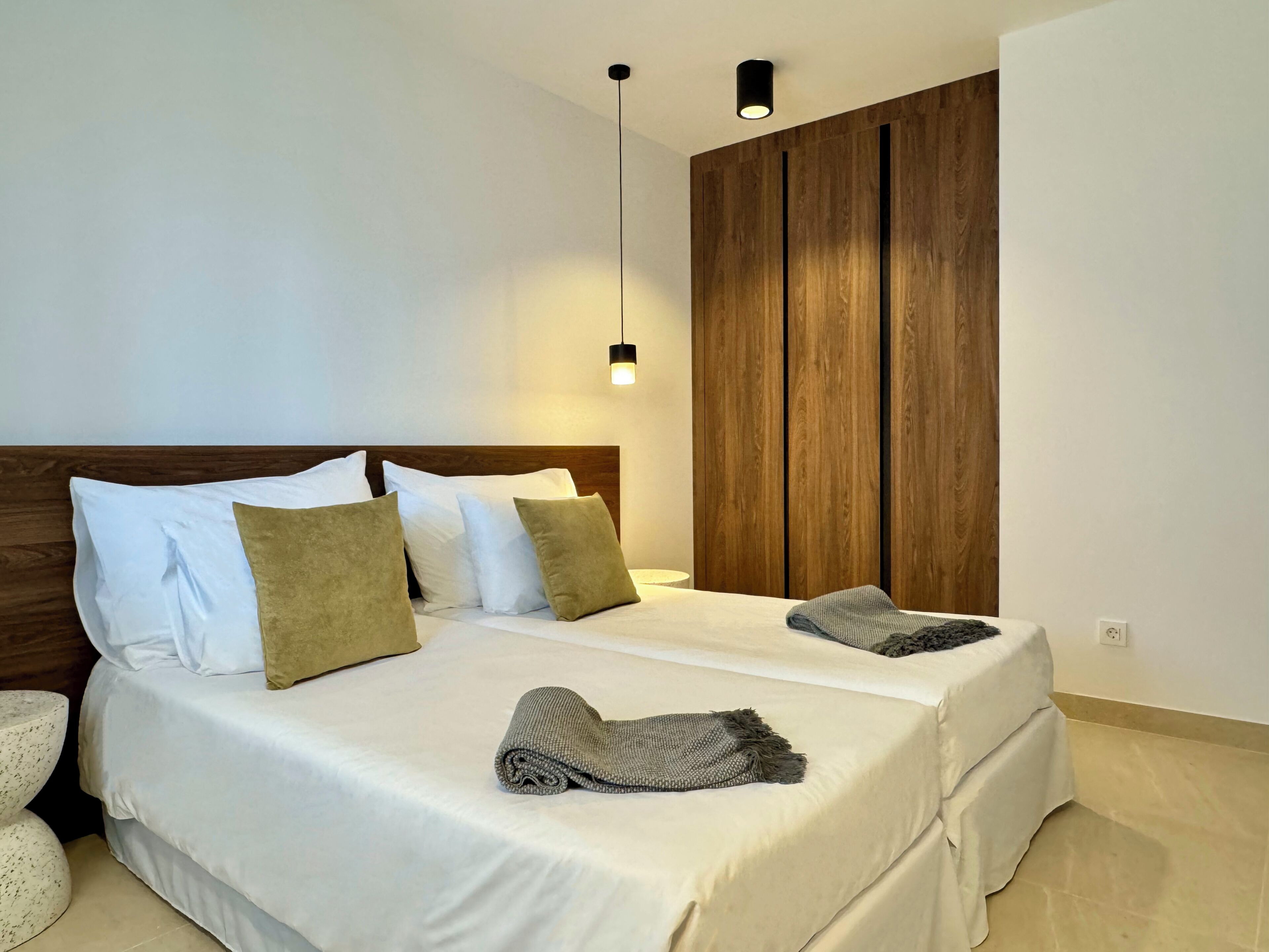 In-room safe, iron/ironing board, free WiFi, bed sheets