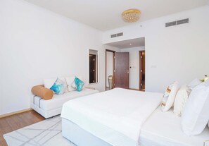 3 makuuhuonetta, silitysrauta/-lauta, Wi-Fi, vuodevaatteet