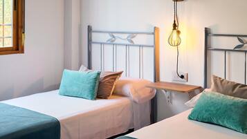 2 slaapkamers, een strijkplank/strijkijzer, gratis wifi, beddengoed