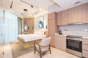 Unclassified image, 3 of 43, button