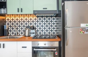 Fridge, microwave, oven, stovetop