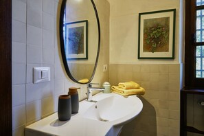 Shower, bidet - Relax in the natural park/20 minutes from the sea (Sassari)