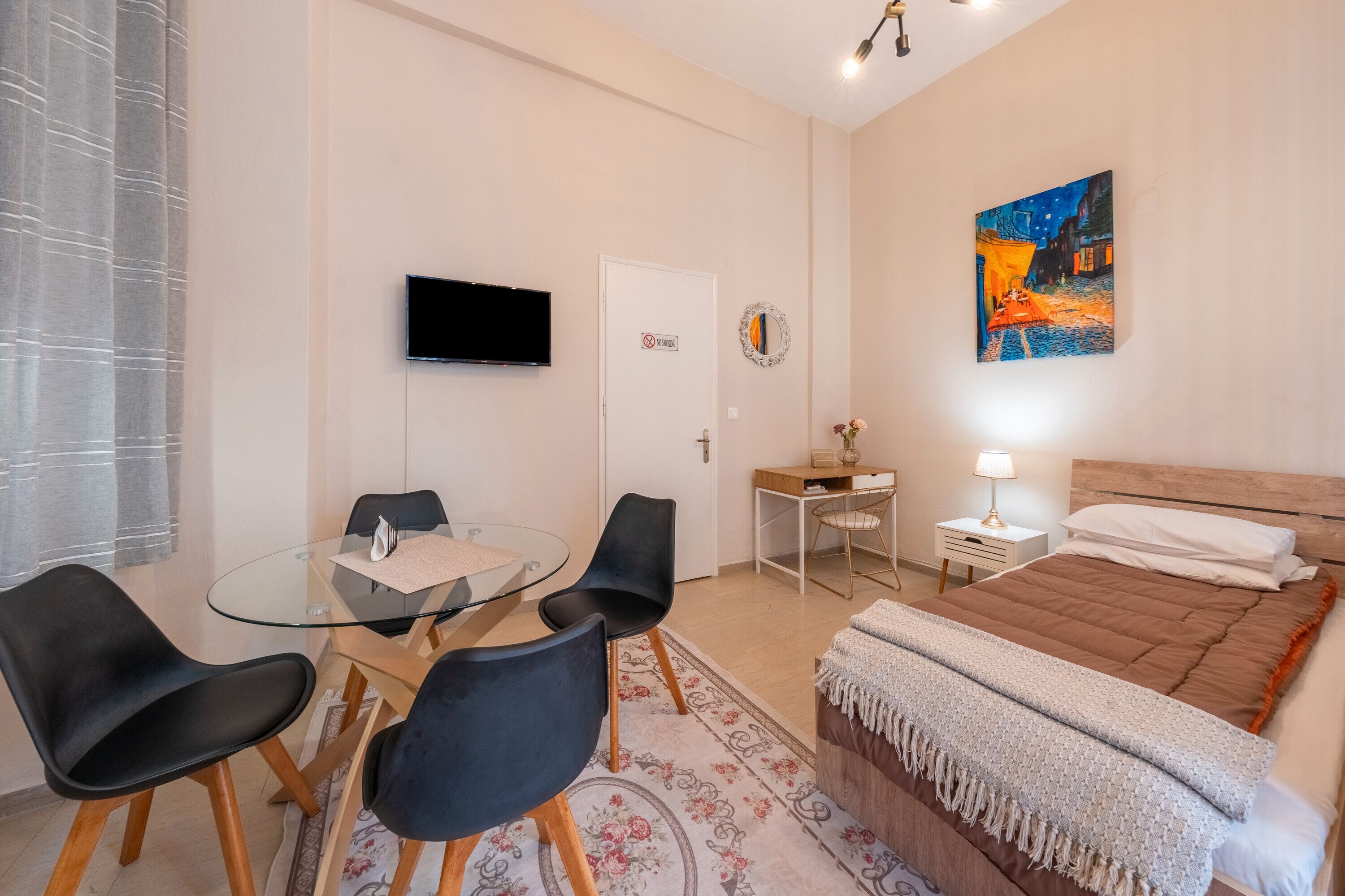 1 bedroom, iron/ironing board, free WiFi