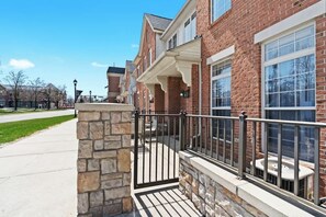 Terrace/patio - NEW Auburn Hills DT Condo. (Auburn Hills)