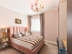 2 bedrooms, iron/ironing board, free WiFi, bed sheets - Luxury 2Bed In The Heart Of Leamington w/ Parking - Pass the Keys (Leamington Spa)