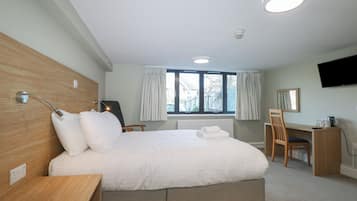 1 Schlafzimmer, individuell dekoriert, individuell eingerichtet