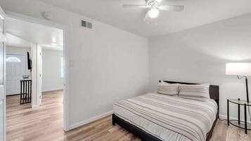 6 soverom, strykejern/-brett, wi-fi og sengetøy