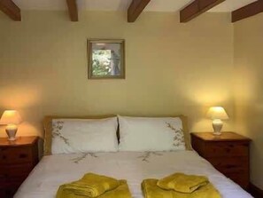 1 Schlafzimmer, BĂŒgeleisen/BĂŒgelbrett, WLAN, BettwĂ€sche