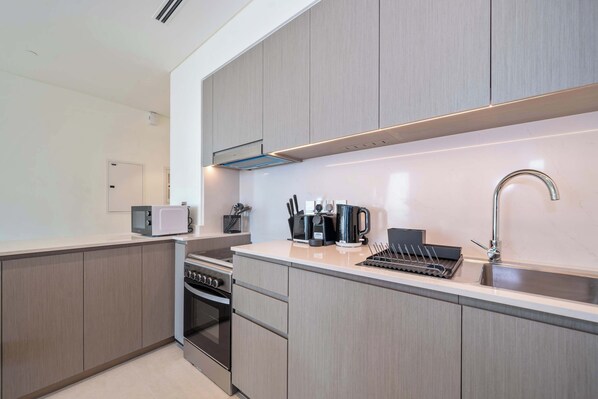 Unclassified image, 1 of 45, button