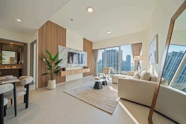 Unclassified image, 1 of 45, button