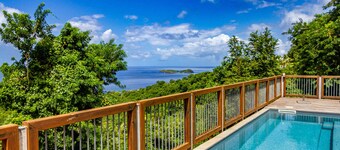 Chat Bleu - One Bedroom Cottage, Sleeps 2