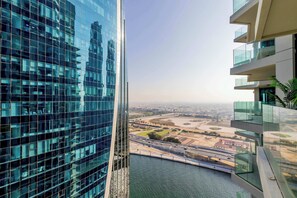 Exterior - Minimalist Luxe Studio in the City (Dubai)