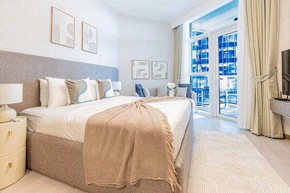 Unclassified image, 1 of 27, button