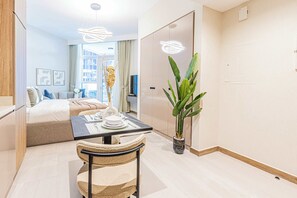 Iron/ironing board, WiFi - Minimalist Luxe Studio in the City (Dubai)
