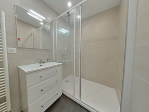 Bathroom - Renovated 2-room apartment with air conditioning in Banyuls-sur-Mer (Banyuls-sur-Mer)