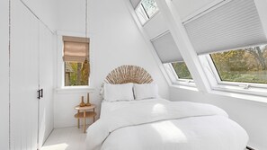 5 habitaciones, tabla de planchar con plancha, cuna de viaje y wifi 