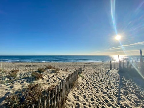 Air-Conditioned Apartment with WIFI and Pets Allowed - Sea View