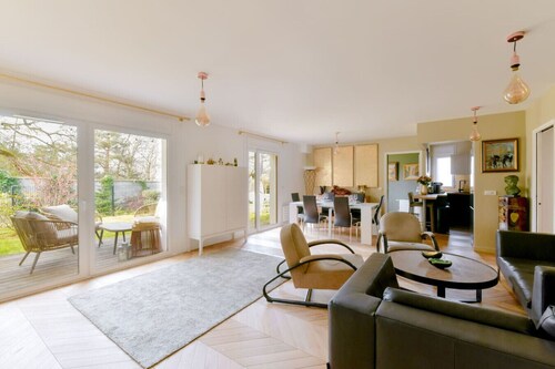 Standing apartment with garden - Haras de Jardy