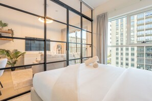 1 chambre, coffres-forts dans les chambres, fer et planche à repasser