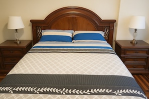 3 bedrooms, iron/ironing board, WiFi, bed sheets