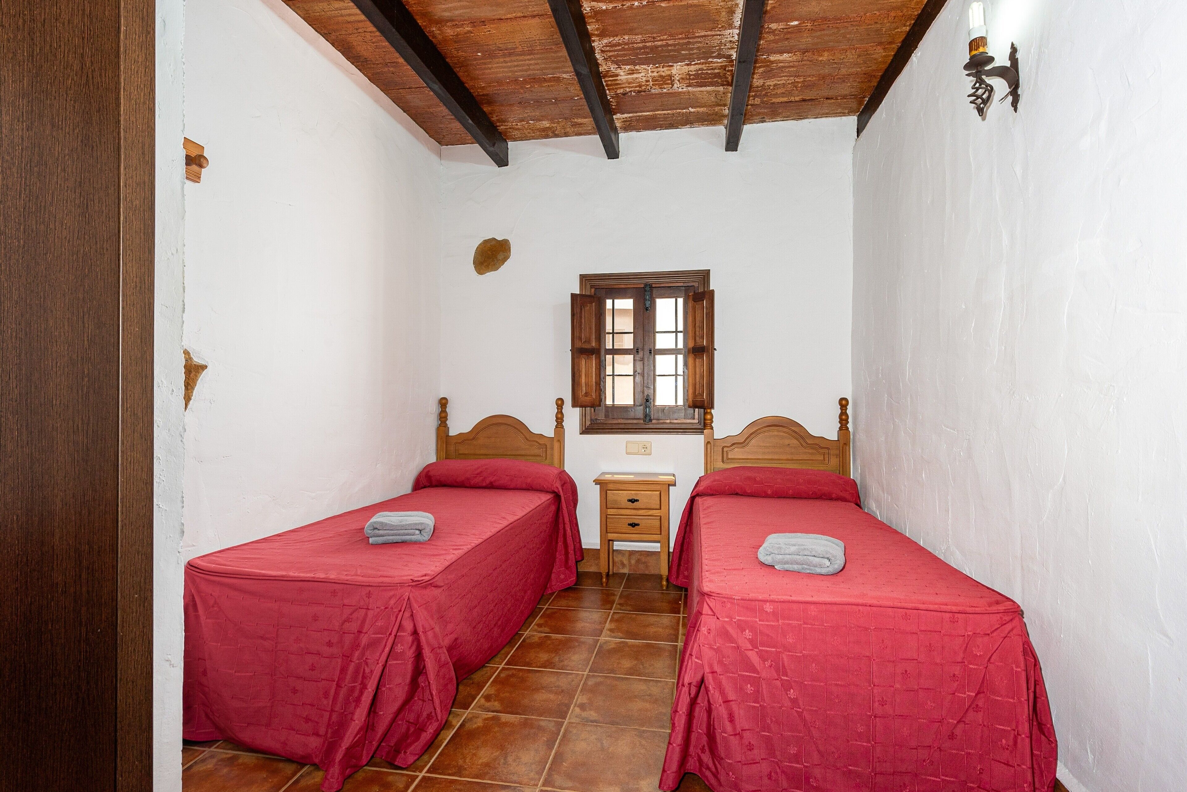 3 室のベッドルーム、ベッドシーツ