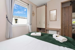 3 habitaciones, cuna de viaje, wifi gratis y ropa de cama