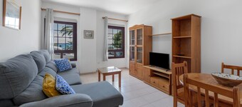 Appartement 'Tazacorte' met Uitzicht op Zee en Wi-Fi