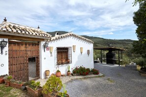 Terrace/patio - Cottage 'Majolero 2' with Shared Pool, Wi-Fi and Air Conditioning (Castillo de Locubín)