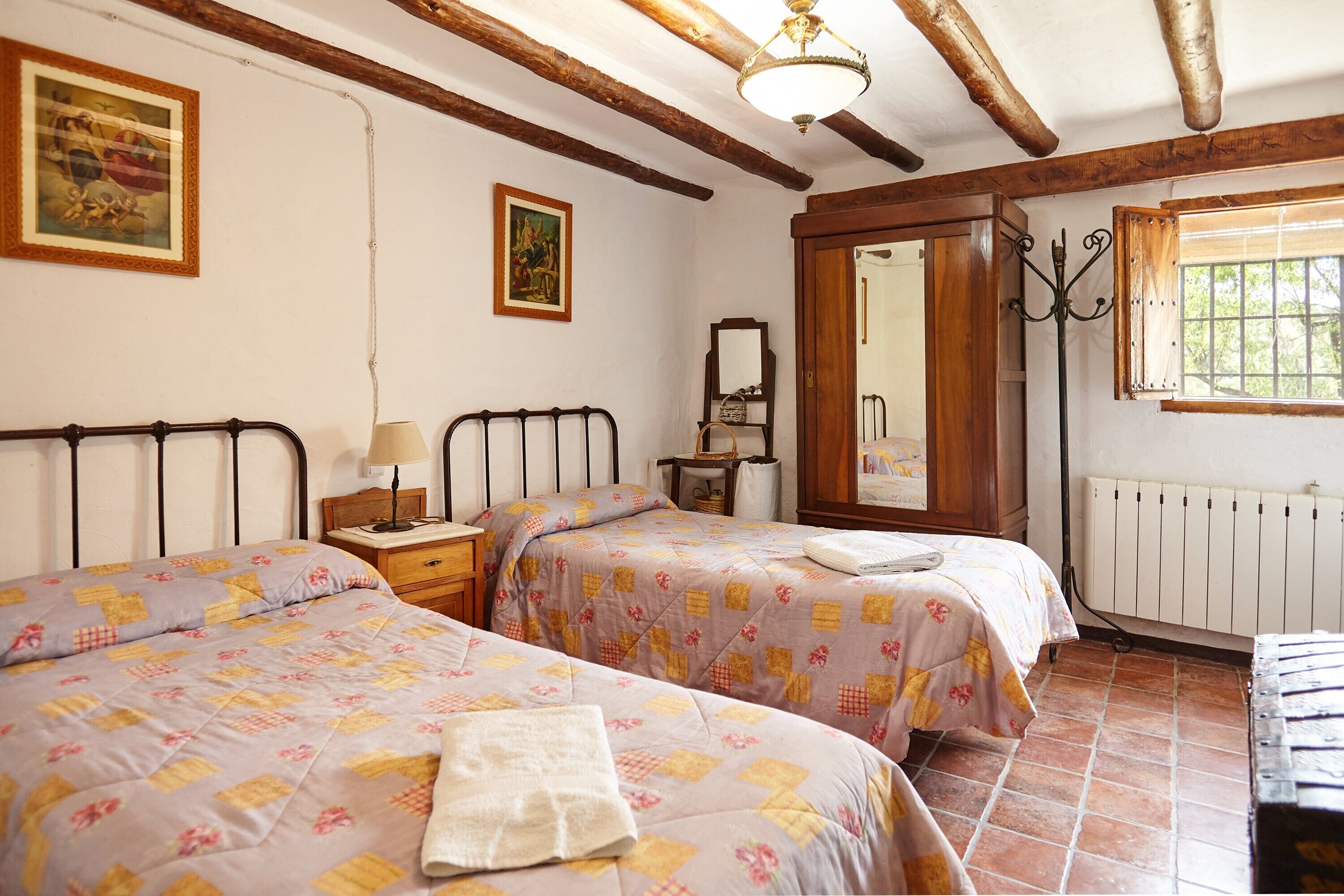 7 chambres, fer et planche à repasser, Wi-Fi gratuit, draps fournis