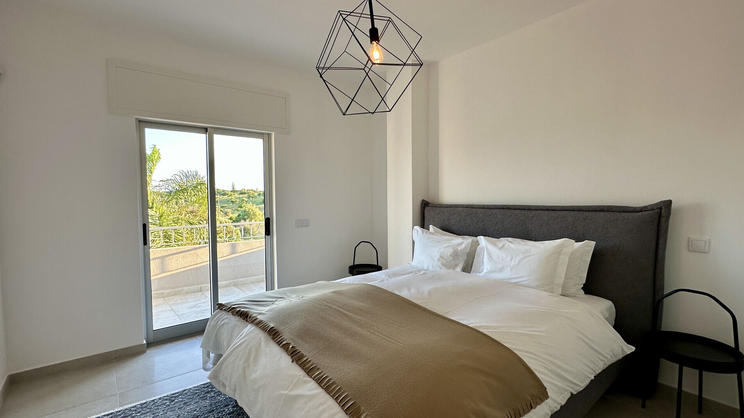 5 chambres, fer et planche à repasser, Wi-Fi gratuit, draps fournis