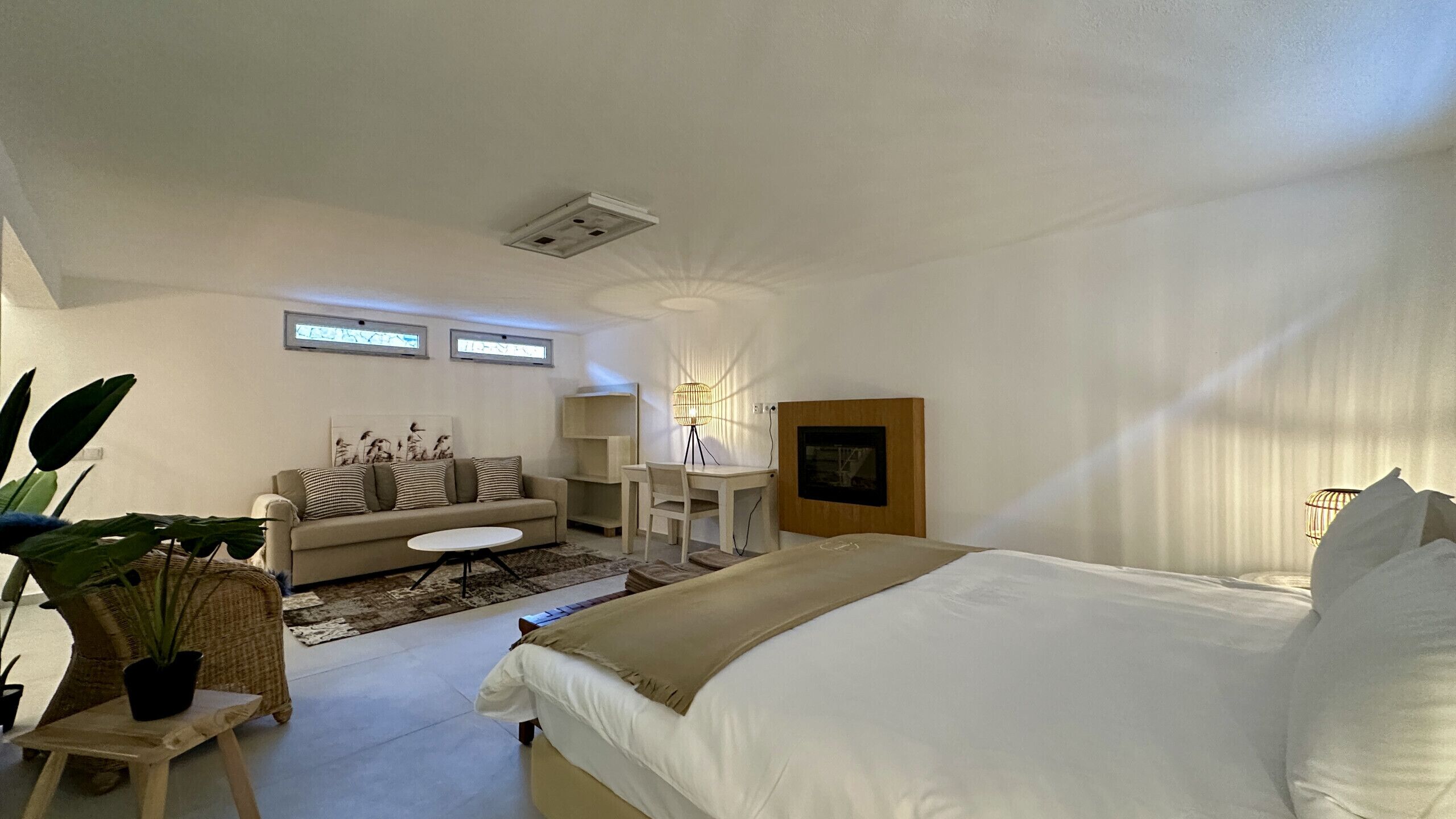 5 habitaciones, tabla de planchar con plancha y wifi gratis 