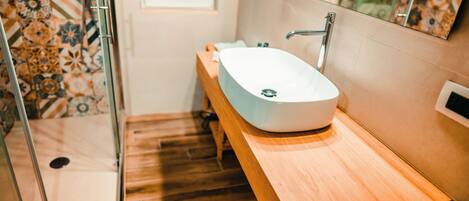 Apartment, Courtyard View | In-room safe, free WiFi