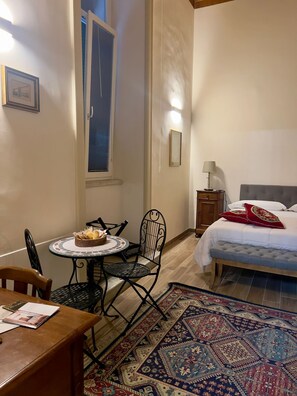 Luxury Room | In-room dining - Domus Antica (Santa Maria Capua Vetere)