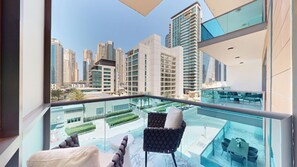 Property grounds - Azure Residence - Magnificent Three Bed in Marina (Dubai Marina)