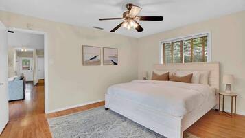 5 habitaciones, tabla de planchar con plancha, wifi y ropa de cama