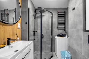 Free toiletries, hair dryer, towels, toilet paper - Saska Kępa Apt - 54m2, Two Bedrooms - by Rentujemy (Warszawa)