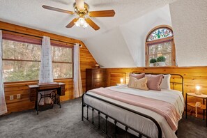 5 bedrooms, desk, iron/ironing board, travel cot