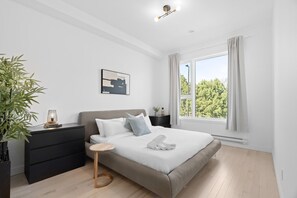 1 bedroom, iron/ironing board, travel cot, free WiFi