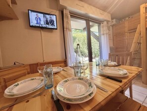 Dining - Ground floor, terrace, ski locker, 23m², Praz sur Arly (Praz-sur-Arly)