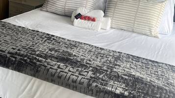 1 bedroom, iron/ironing board, internet, bed sheets