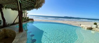 High Rise Coastal Escape Pool, Gym, Sandy Beach