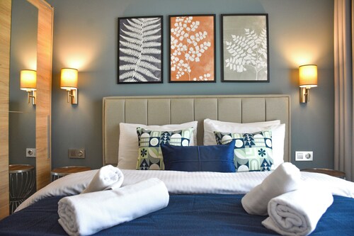 10th floor brand new complete apartment