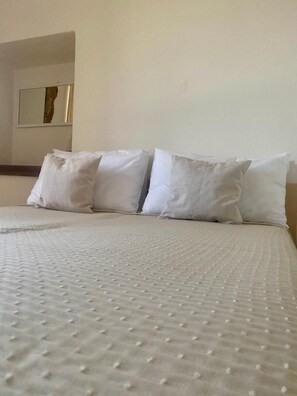 2 chambres, fer et planche à repasser, accès Internet