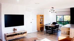 Unclassified image, 3 of 30, button - Beautiful Mountain Views (Prospect Vale)
