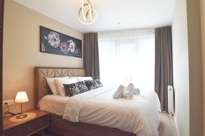 1 bedroom, iron/ironing board, WiFi, bed sheets - Stylish cozy 1 bedr apart & balcony (Bağcılar)