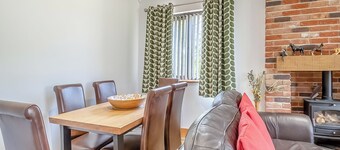 3 bedroom accommodation in Lowestoft