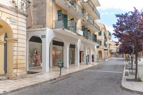 Exterior - Studio Apartment 'Dora's Apartments 2' with Wi-Fi and Air Conditioning (??????a)