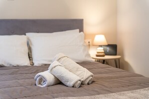 1 dormitorio, tabla de planchar con plancha, wifi gratis